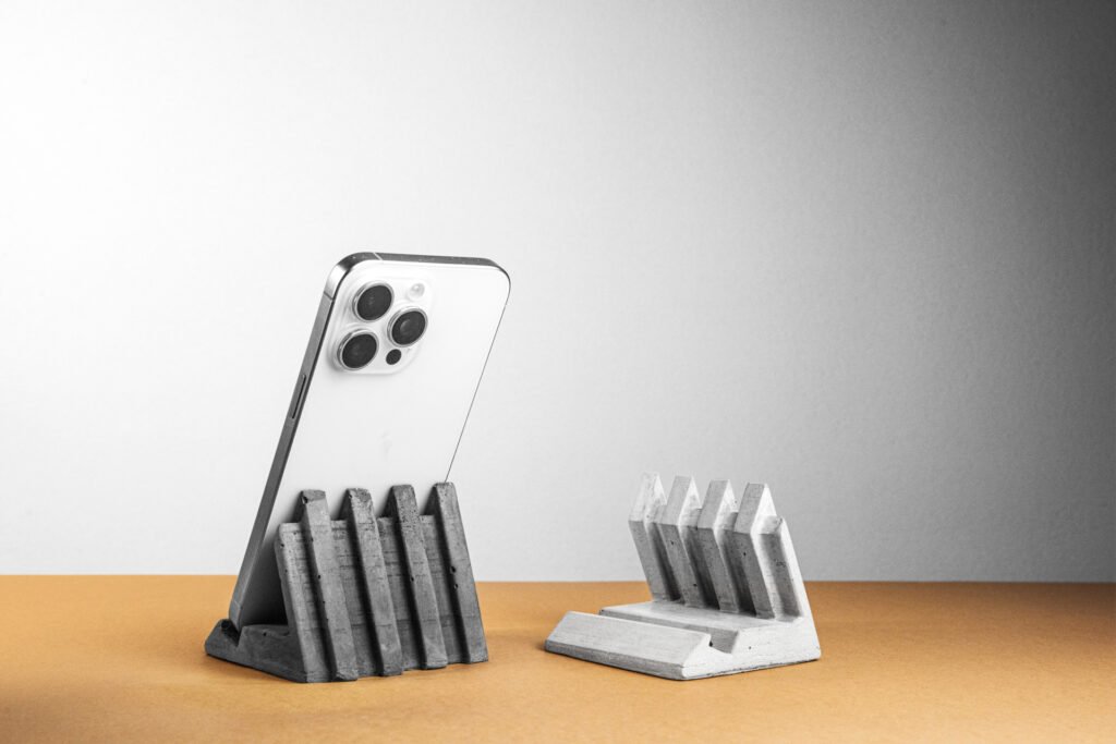 Telefono Laikiklis Spiked